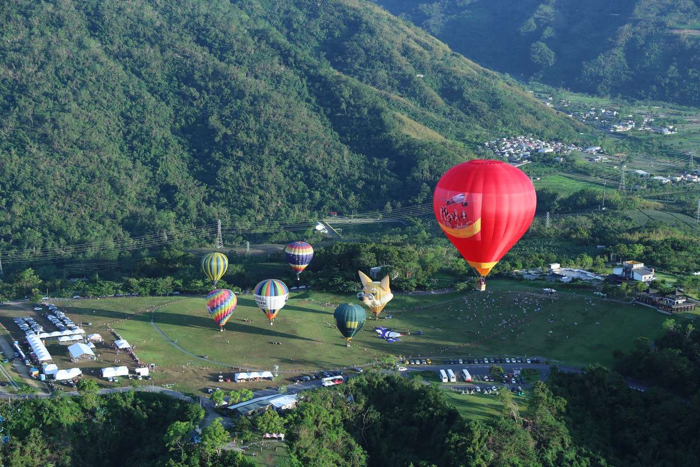Vietjet Offers Free Hot Air Balloon Rides at India’s Largest Festival - Alvinology