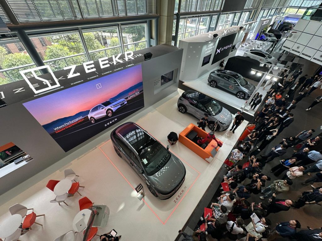 Singapore Motorshow 2025 Opens with Record-Breaking Showcase of Over 160 Vehicles - Alvinology