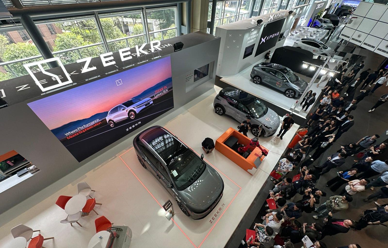 Singapore Motorshow 2025 Opens with Record-Breaking Showcase of Over 160 Vehicles - Alvinology