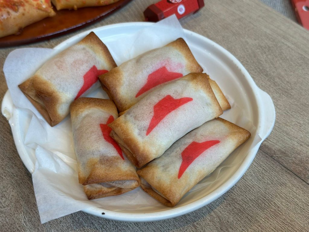 [Promo Alert] Pizza Hut Singapore Launches an Interactive Huat Keychain and Sweet ‘N’ Sour Blossom Pizza for Lunar New Year 2025 - Alvinology