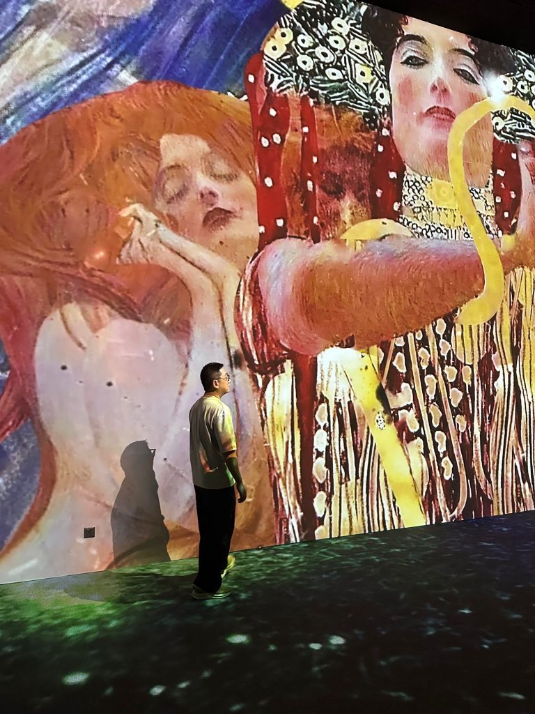 Step Inside Masterpieces: Van Gogh and Klimt Immersive Exhibitions Light Up Singapore at Parkview Square - Alvinology