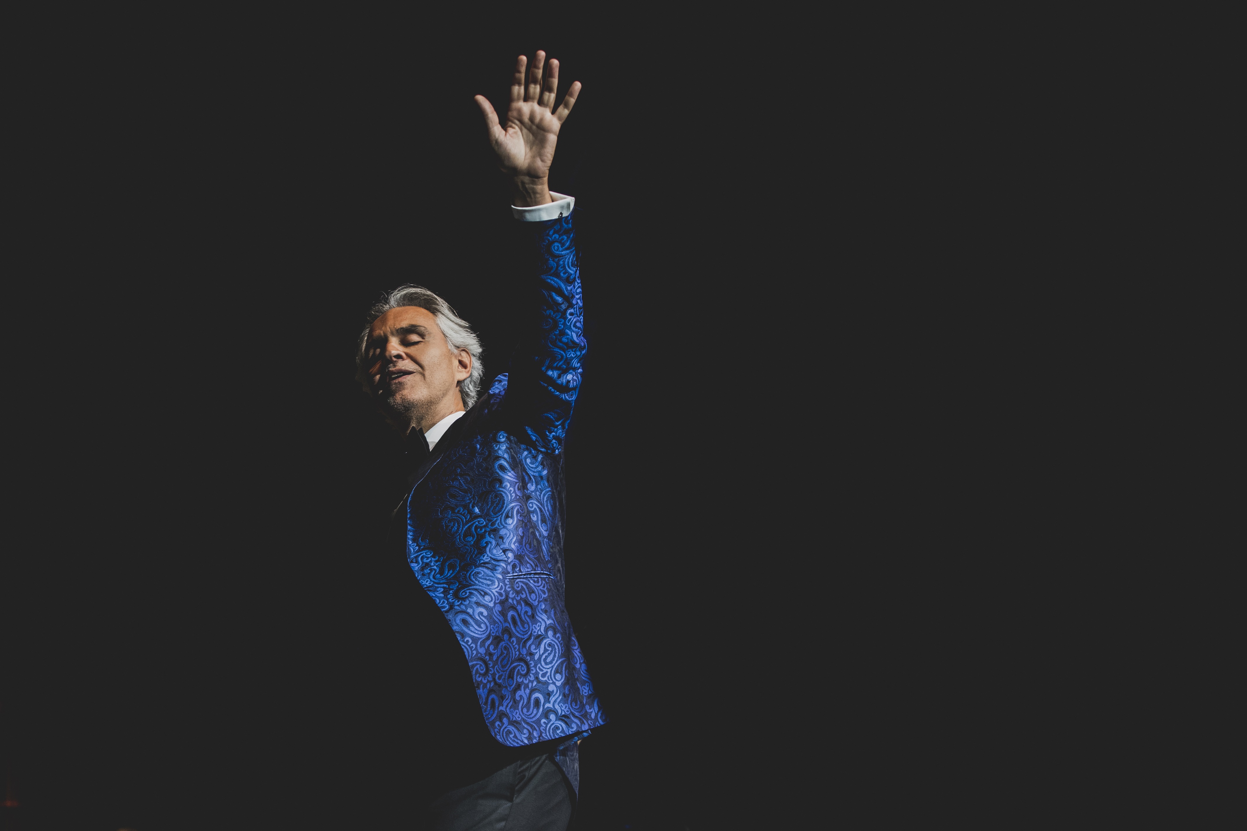 The Most Beloved Tenor Andrea Bocelli, the "Voice of God", Returns to Macau After Nine Years for His Galaxy Arena Debut with a Unique Setlist Over his remarkable 30-year career, Andrea Bocelli has achieved significant international success, including his collaboration with global stars and his performance for numerous presidents and prime ministers.