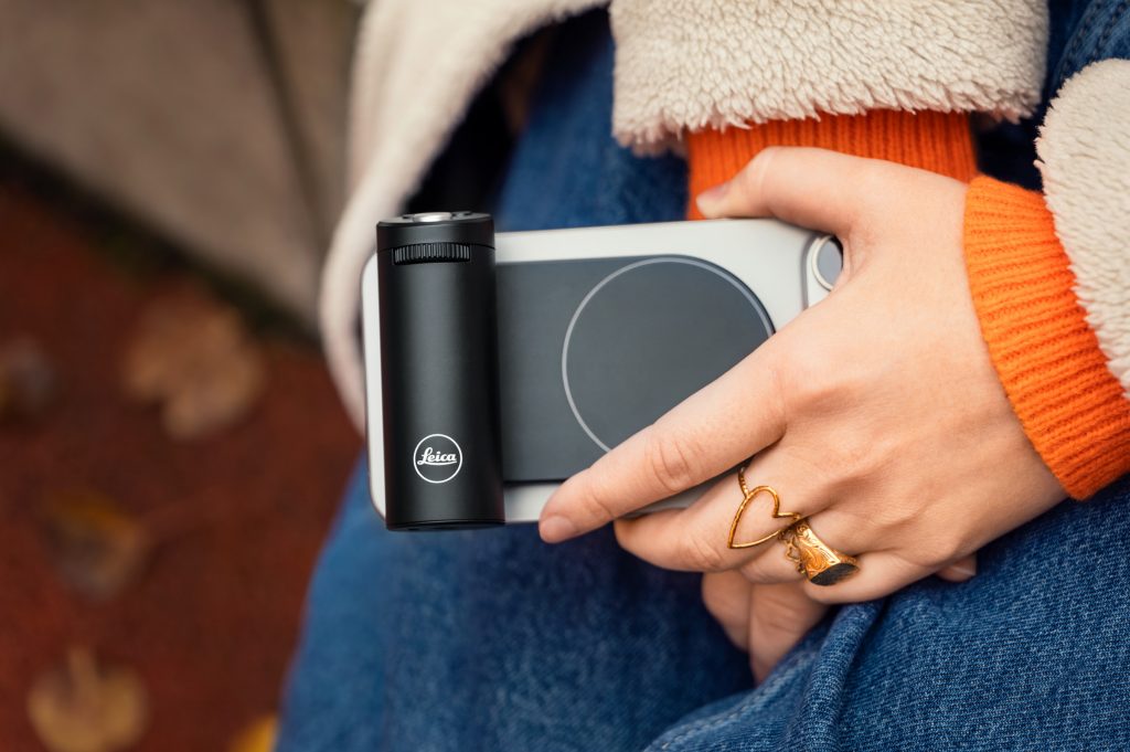 Leica Unveils the LUX Grip: Elevating iPhone Photography to Precision Perfection - Alvinology