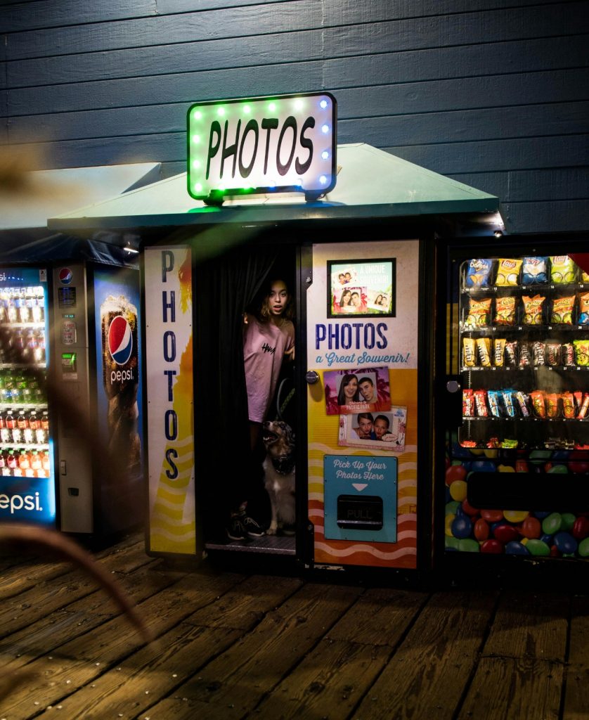 The Rise of Photobooth Culture and Its Global Expansion - Alvinology