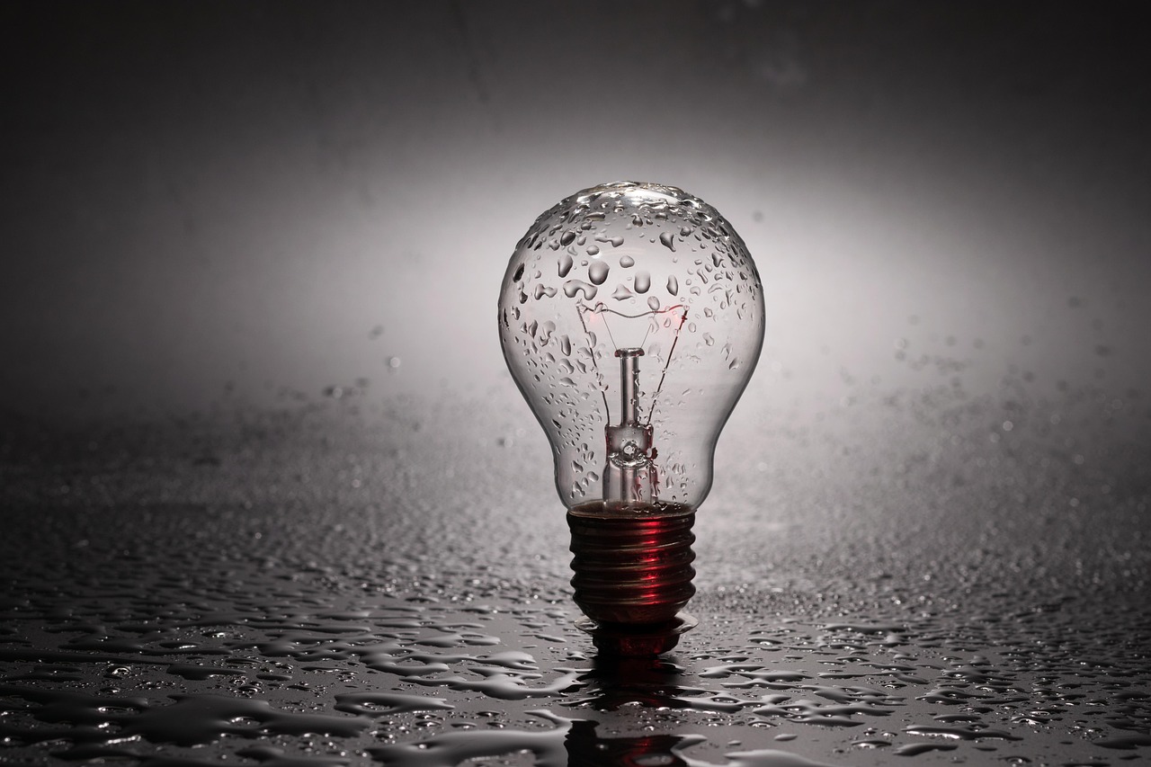 Key Ways Light Therapy Can Enhance Your Daily Wellness Practices - Alvinology