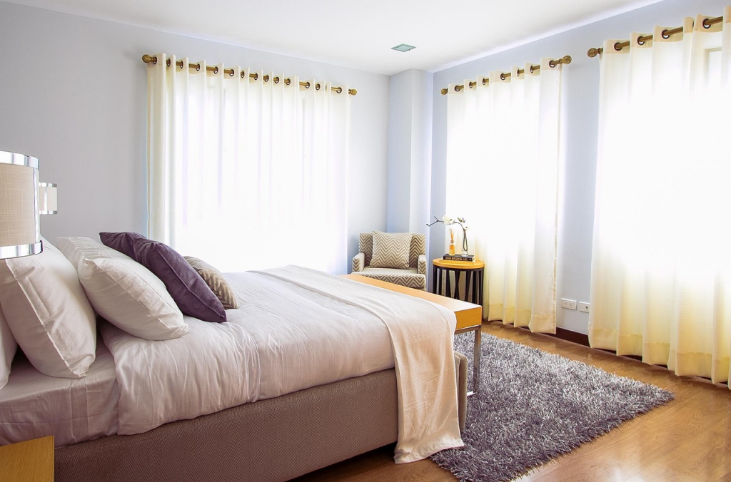 Upgrade Your Interiors with These Modern and Functional Window Treatments - Alvinology