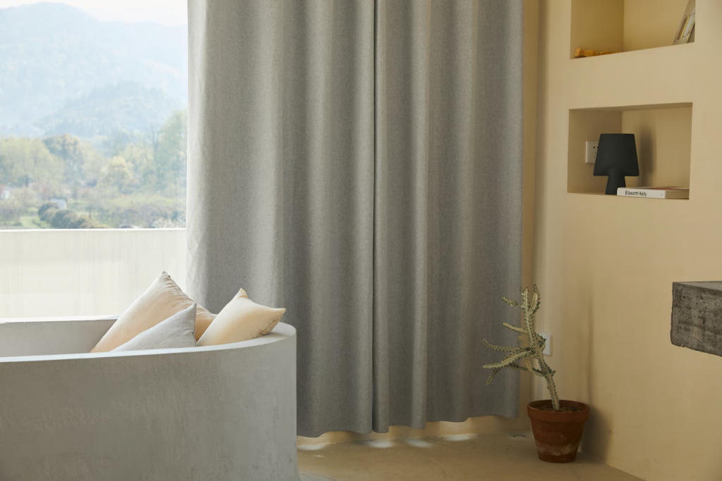 Upgrade Your Interiors with These Modern and Functional Window Treatments - Alvinology