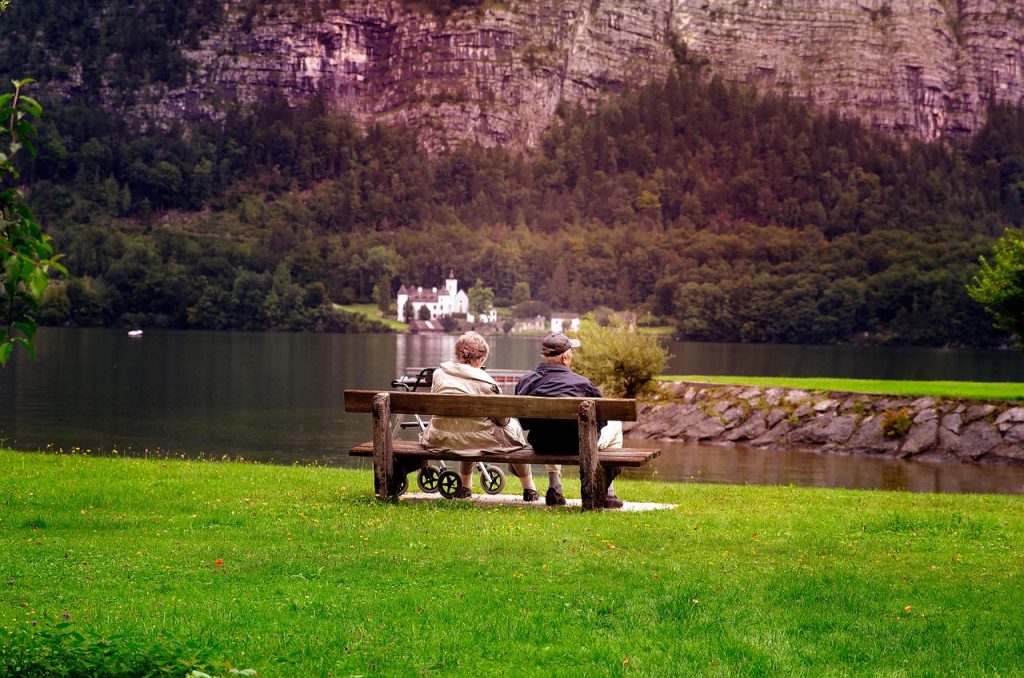 How to Prepare for Assisted Living: Items That Make the Transition Easier - Alvinology