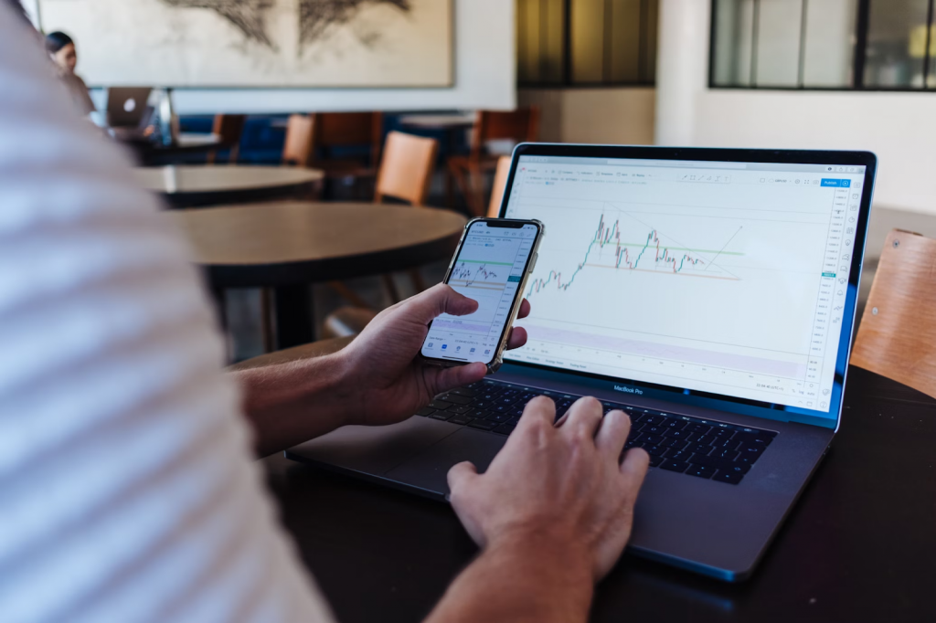 The Impact of Stock Broker Fraud on Small Investors and How to Safeguard Your Portfolio - Alvinology