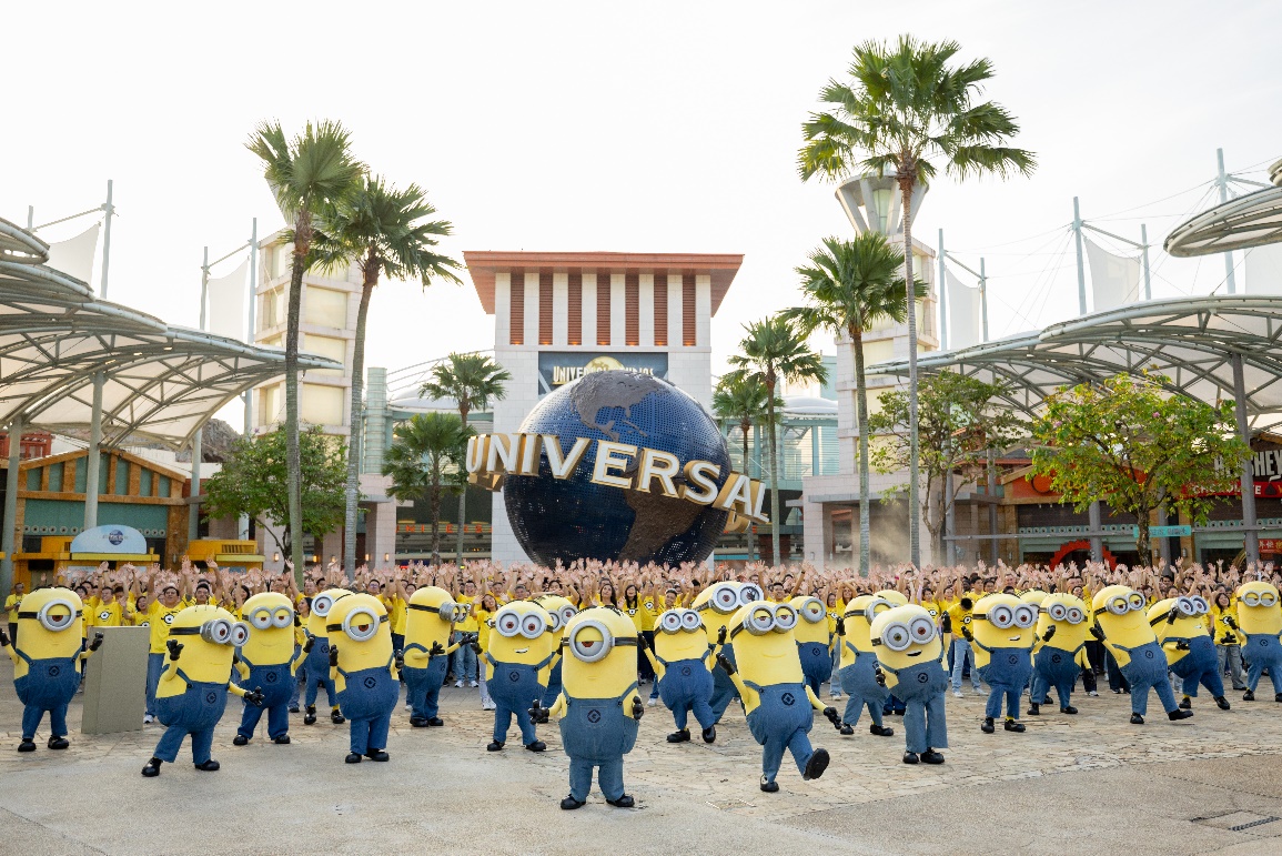 Resorts World Sentosa and Universal Studios Singapore Set Record with ‘Largest Minion Walk in Singapore’ - Alvinology