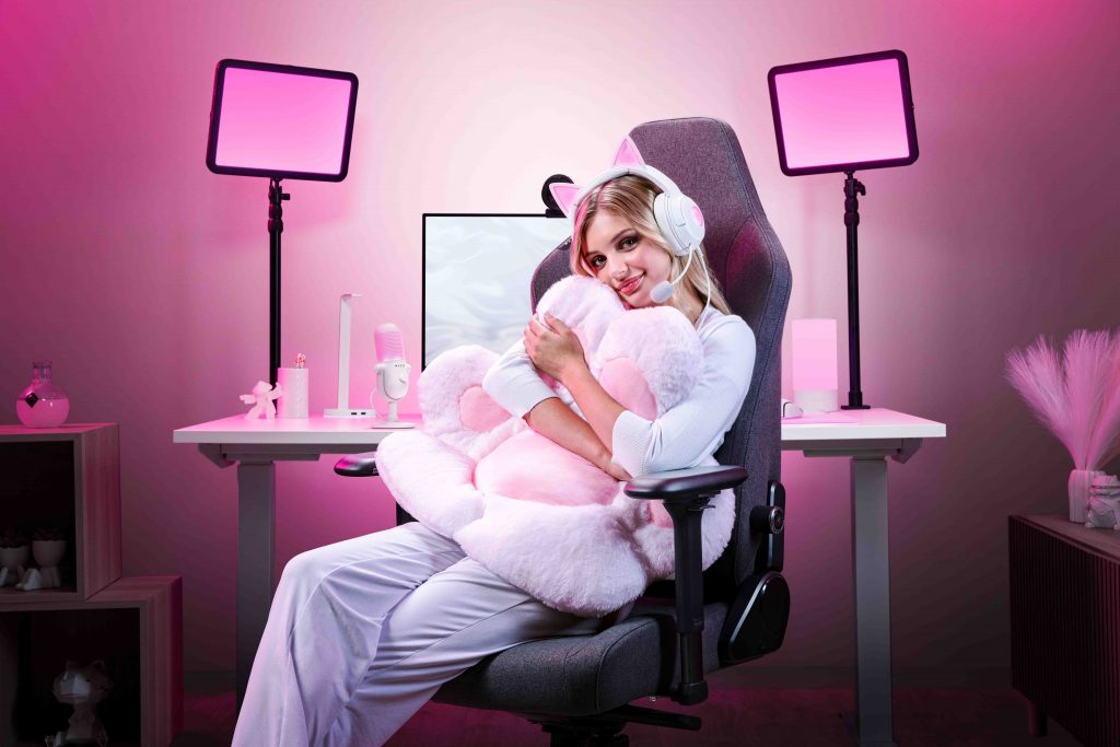 The Razer Kraken Kitty V2 Now in White: A Stylish New Look for an Iconic Gaming Headset - Alvinology