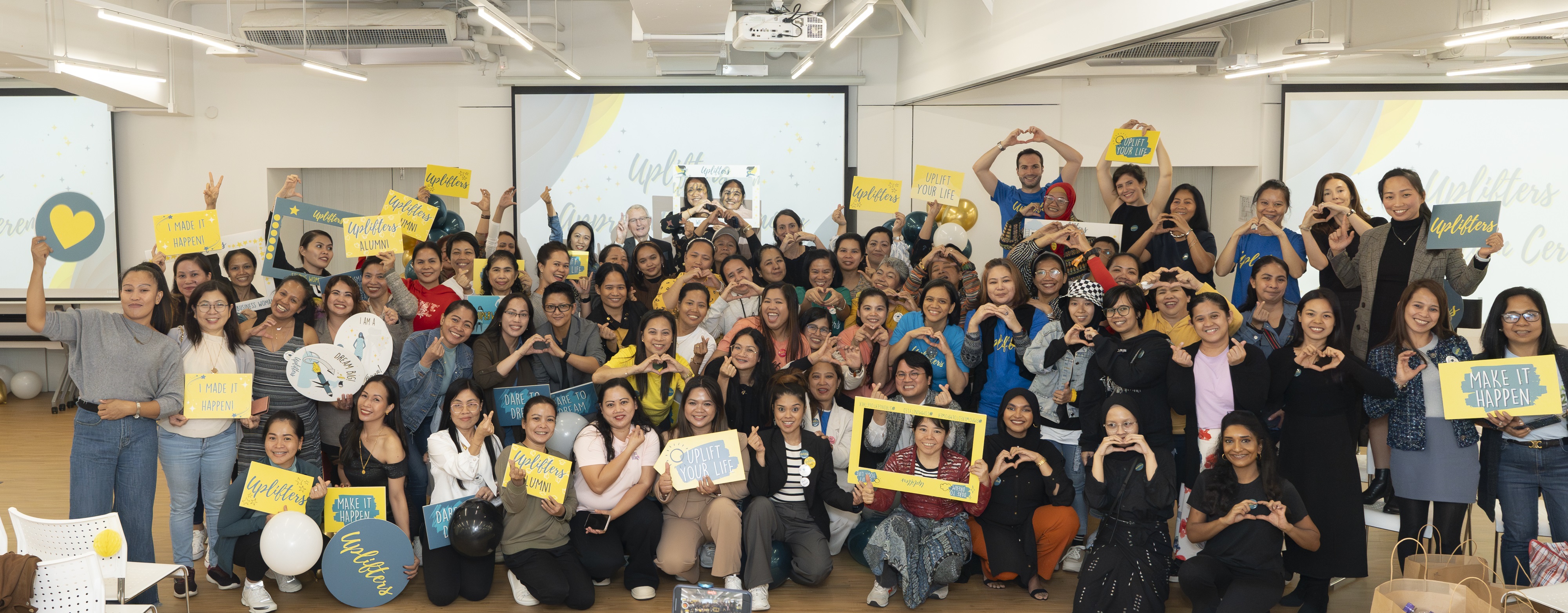 Sun Life contributes to empower 1,000 migrant domestic workers in Hong Kong with financial literacy through HK$200,000 donation to Uplifters Sun Life announced a HK$200,000 donation to Uplifters to support its flagship “Dare to Dream” programme, providing financial literacy education to approximately 1,000 migrant domestic workers per year in Hong Kong.