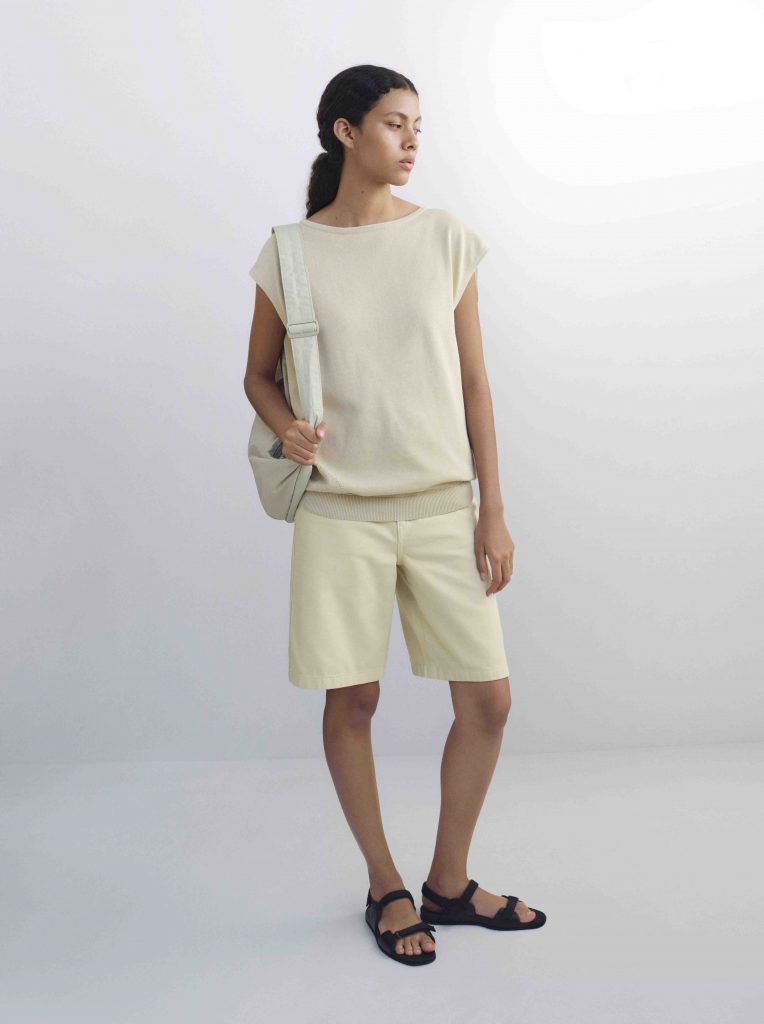 Uniqlo U Spring/Summer 2025 Collection Arrives March 21 with Pastels and Lightweight Layers - Alvinology
