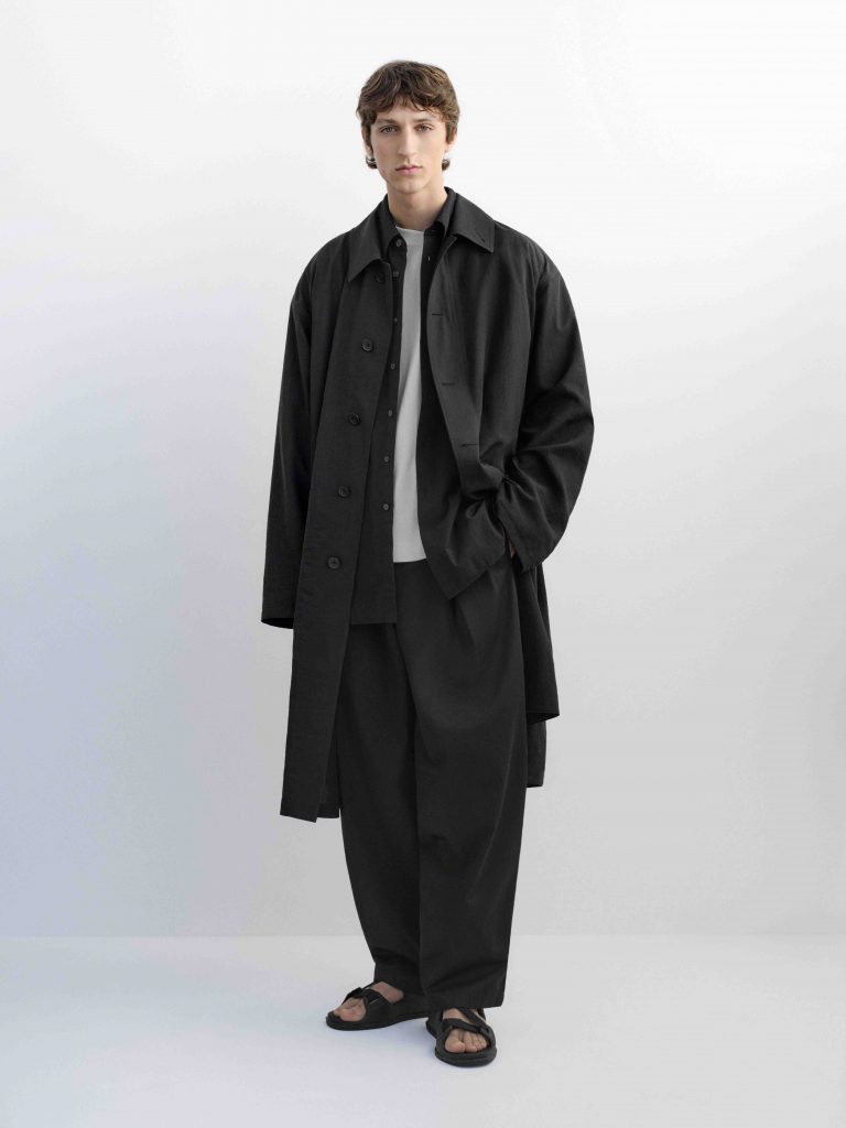 Uniqlo U Spring/Summer 2025 Collection Arrives March 21 with Pastels and Lightweight Layers - Alvinology