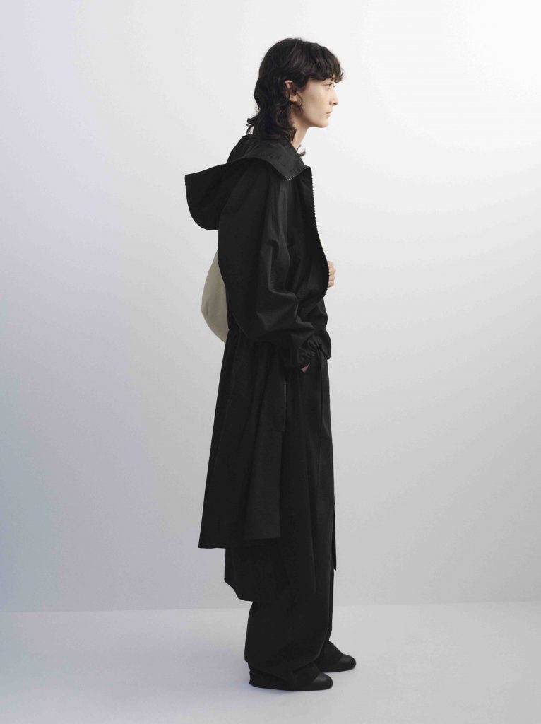 Uniqlo U Spring/Summer 2025 Collection Arrives March 21 with Pastels and Lightweight Layers - Alvinology