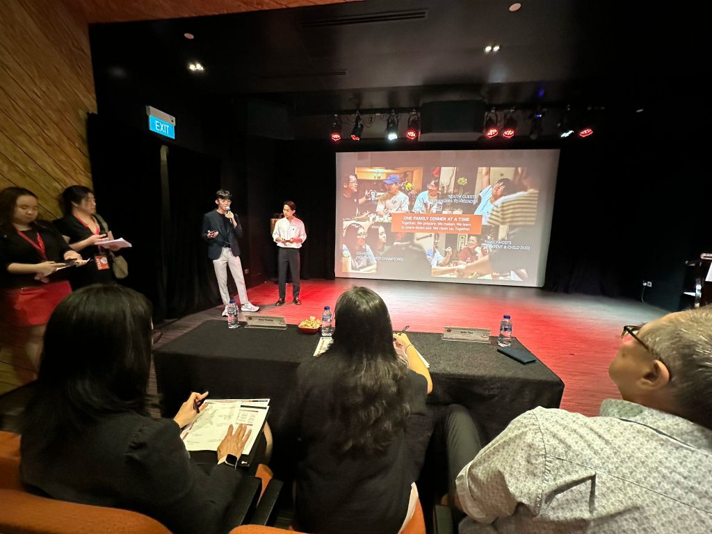 Singapore Design Awards 2024/2025: Project Bridging Generational Gaps by Pairing At-risk Youth with Retired Seniors Crowned with Top Prize - Alvinology