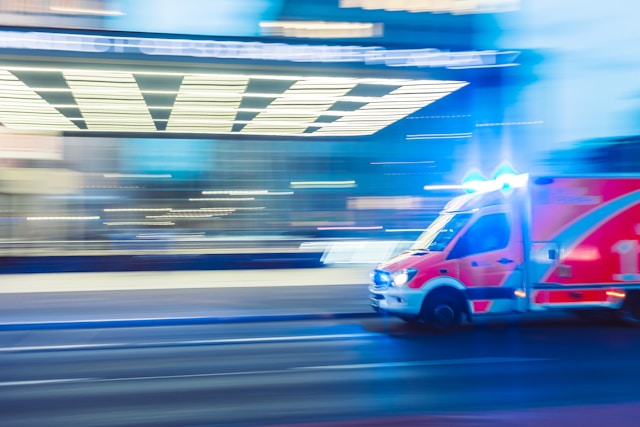 What to Do If an Ambulance Hits Your Car: Steps to Take After an Accident - Alvinology