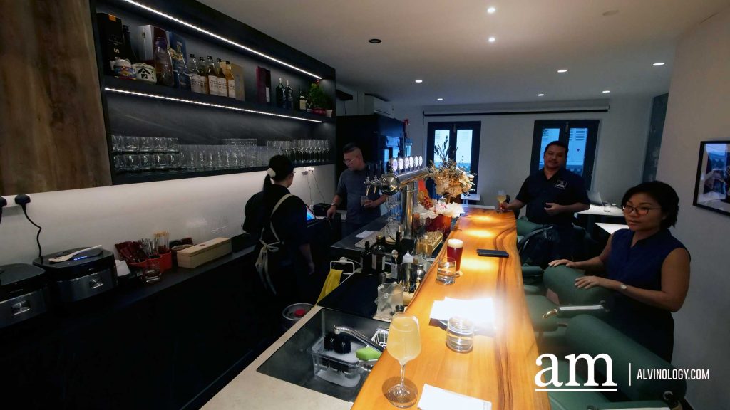 [Review] Equatorial SG: Modern Pan-Asian Cuisine Presented in an Open Binchotan and Hay Kitchen - Alvinology