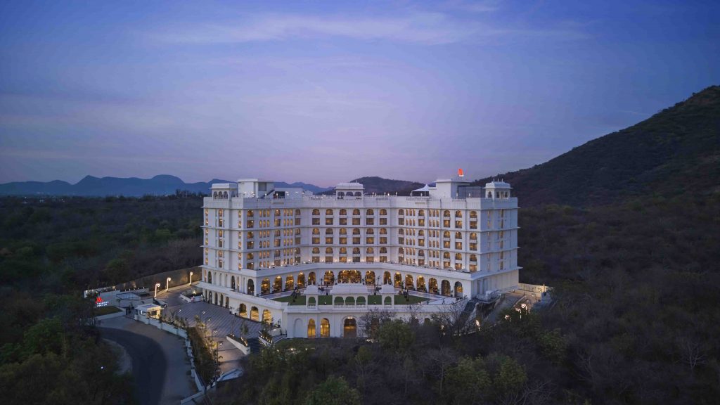Marriott Hotels Makes Grand Debut in Udaipur with a Regal Retreat Overlooking Fateh Sagar Lake - Alvinology