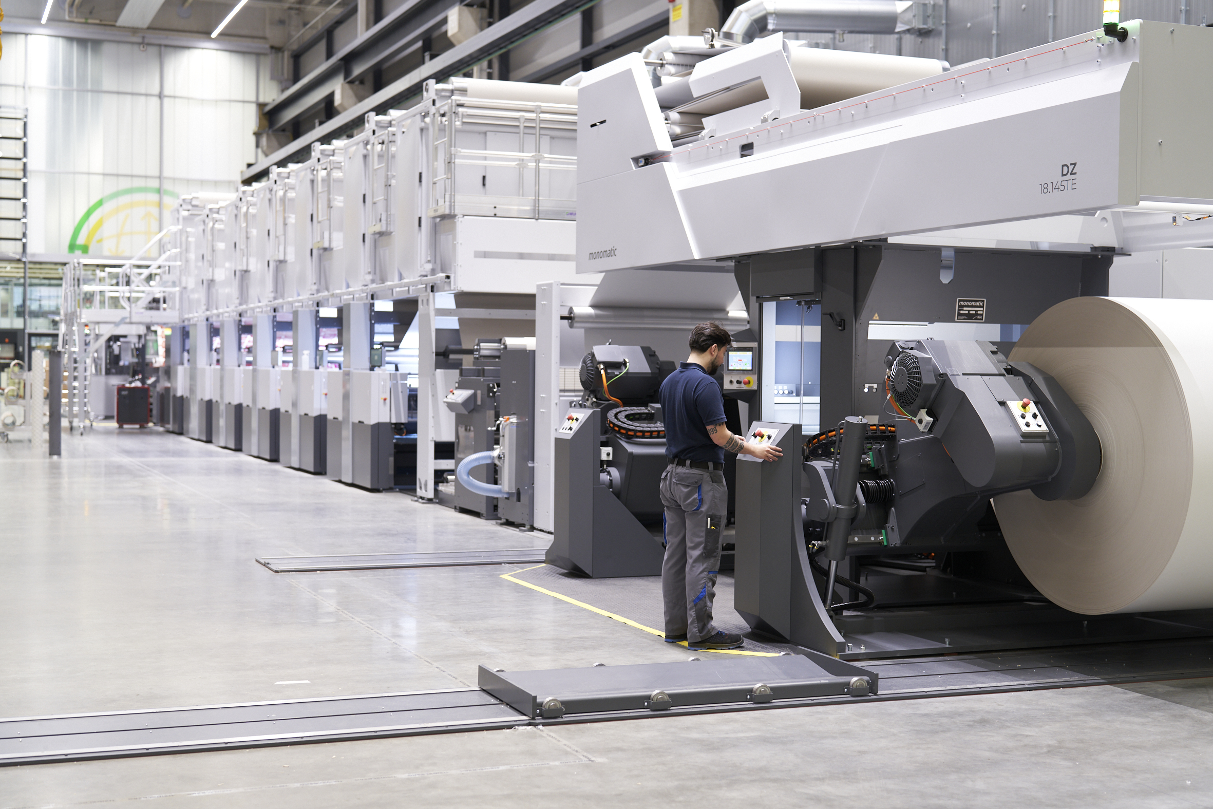 HEIDELBERG holds its ground in a difficult market environment in FY 2024/25 - targets achieved, significant increase in incoming orders compared to previous year Growth market packaging printing: High interest worldwide in the Boardmaster from HEIDELBERG for high-volume folding carton production.