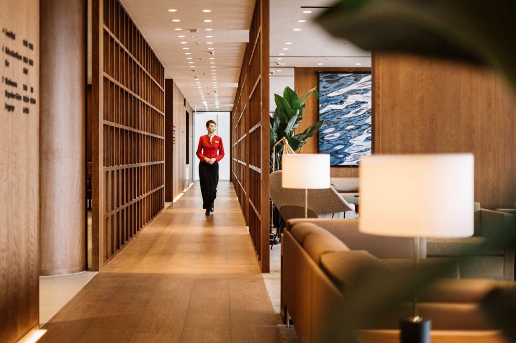 Cathay Pacific Reopens The Bridge Lounge at Hong Kong International Airport with a Sophisticated New Look - Alvinology
