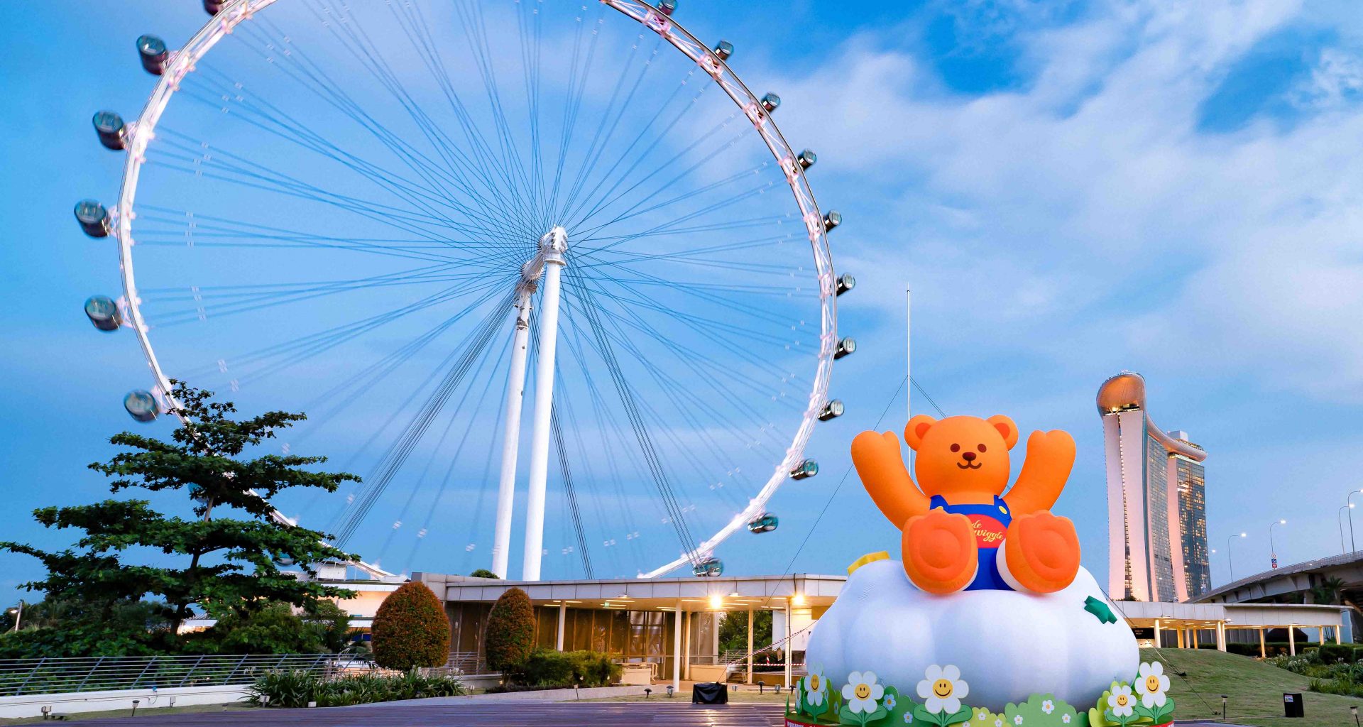 Wiggle Wiggle Takes Flight: World’s First Themed Observation Wheel Experience Arrives at the Singapore Flyer - Alvinology