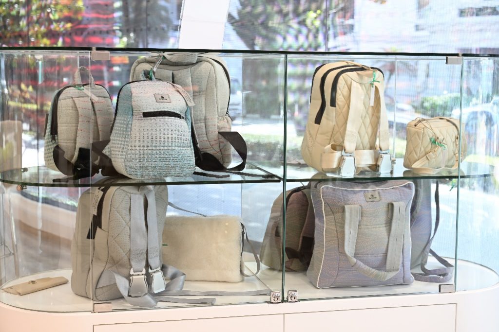 Emirates Launches First World Retail Store in Singapore, Redefining the Travel Experience - Alvinology