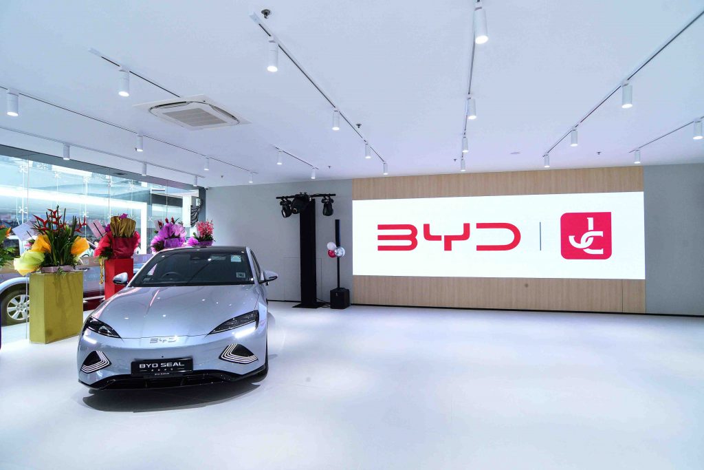 BYD @ Teban Gardens Launches in Singapore, Redefining the Car Buying Experience with Innovation and Lifestyle Appeal - Alvinology