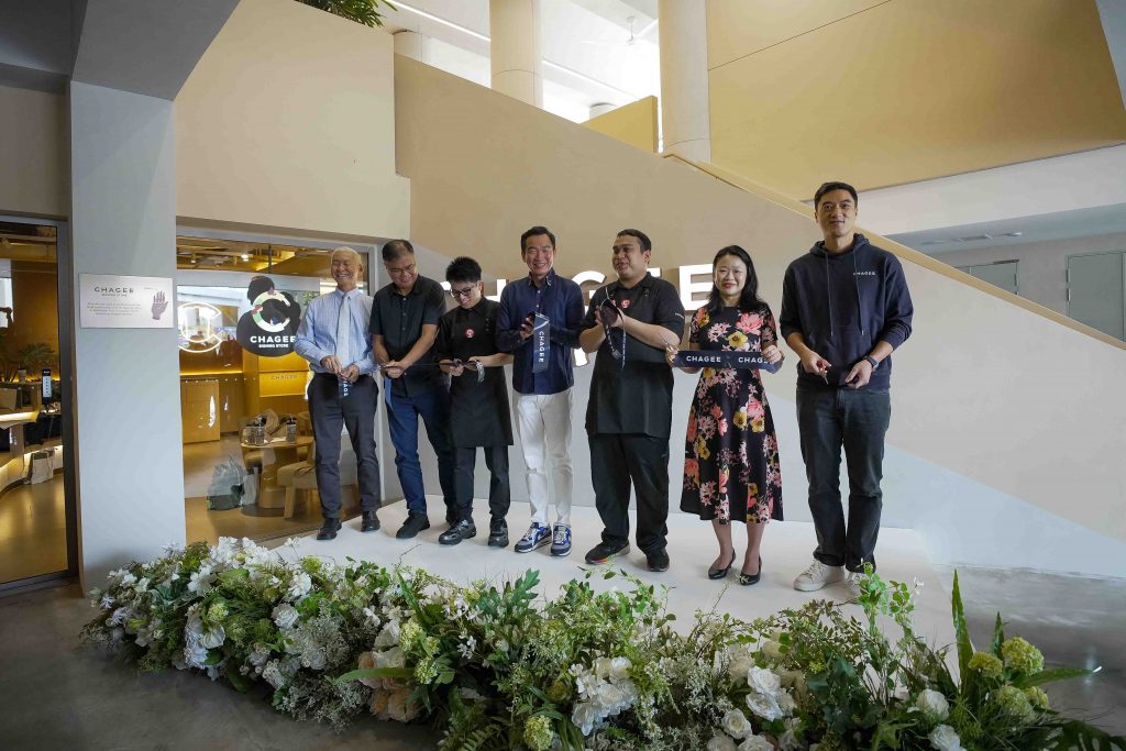 CHAGEE Opens Southeast Asia’s First Signing Store at NUS, Empowering the Deaf Community Through Tea CHAGEE Opens Southeast Asia’s First Signing Store at NUS, Empowering the Deaf Community Through Tea - Alvinology