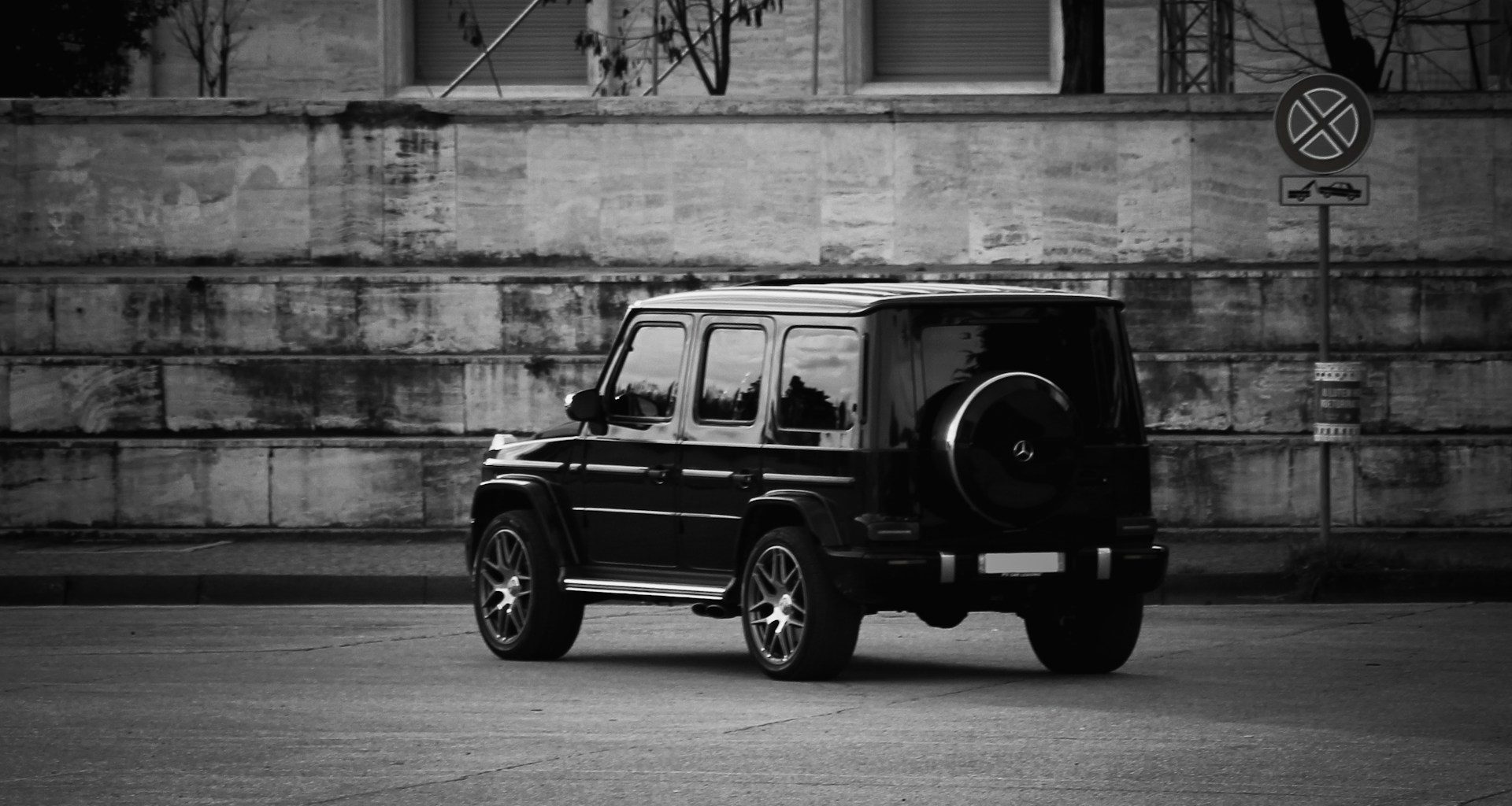 The Timeless G-Wagon: Why the Classic 4x4 Still Turns Heads in Modern Cities - Alvinology