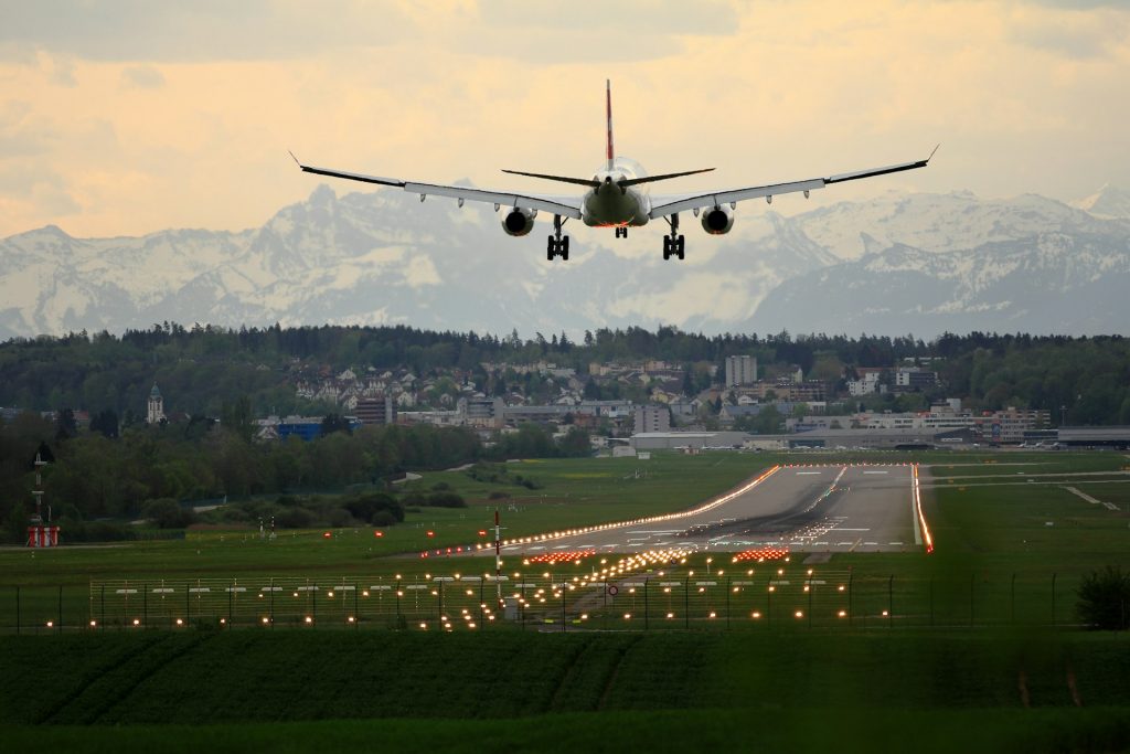 7 Travel Scenarios Where Airport Transfers Are Essential - Alvinology