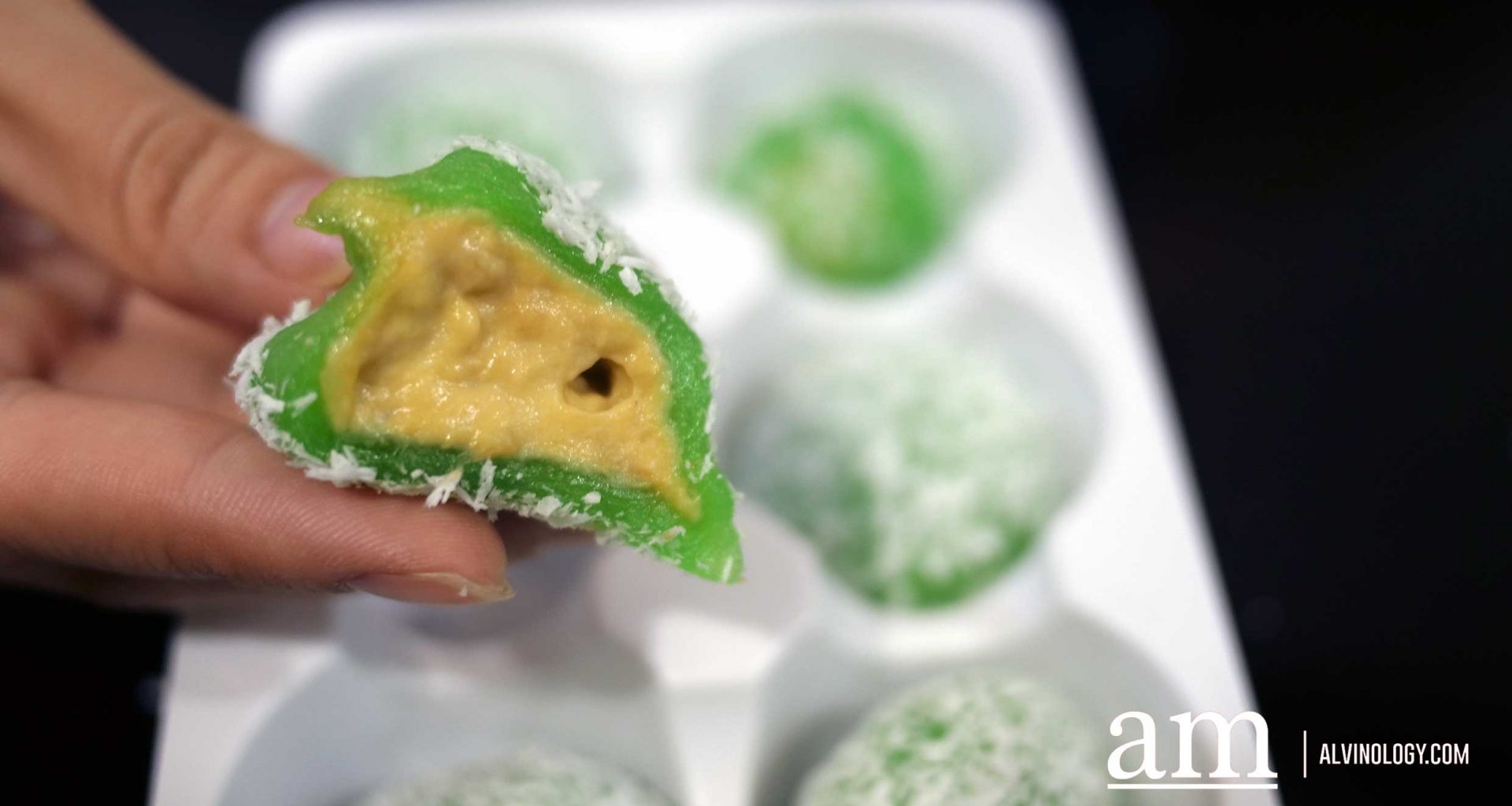 [Review] Durian Bakery’s New MSW Ondeh Mochi: A Must-Try Singaporean Innovation on a Classic Treat - Alvinology