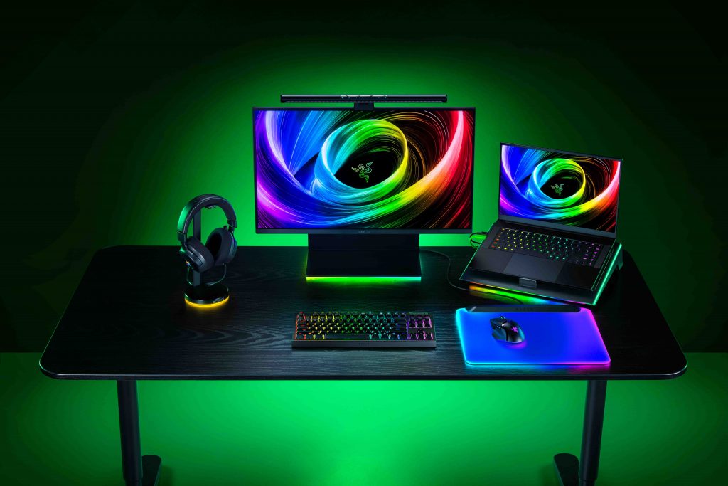 Razer BlackWidow V4 Tenkeyless HyperSpeed: A Wireless Powerhouse for Custom Gaming Setups - Alvinology