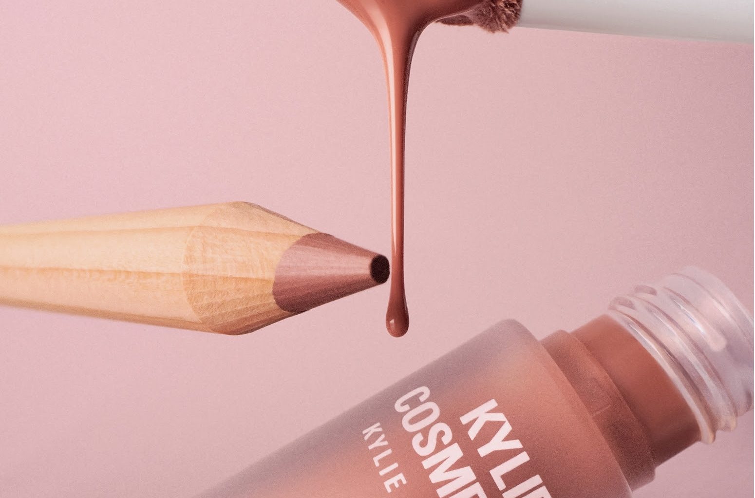 Kylie Cosmetics Unveils Glossy Lip Kits in Singapore — A New Spin on the Iconic Classic - Alvinology