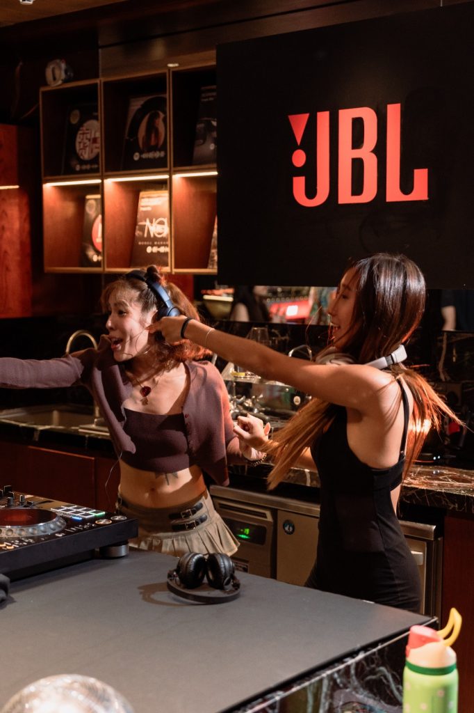 JBL Wows Singapore with Sip & Sound Café Takeover of PPP Coffee at New Bahru, alongside debut of their Tour One M3 Headphones - Alvinology