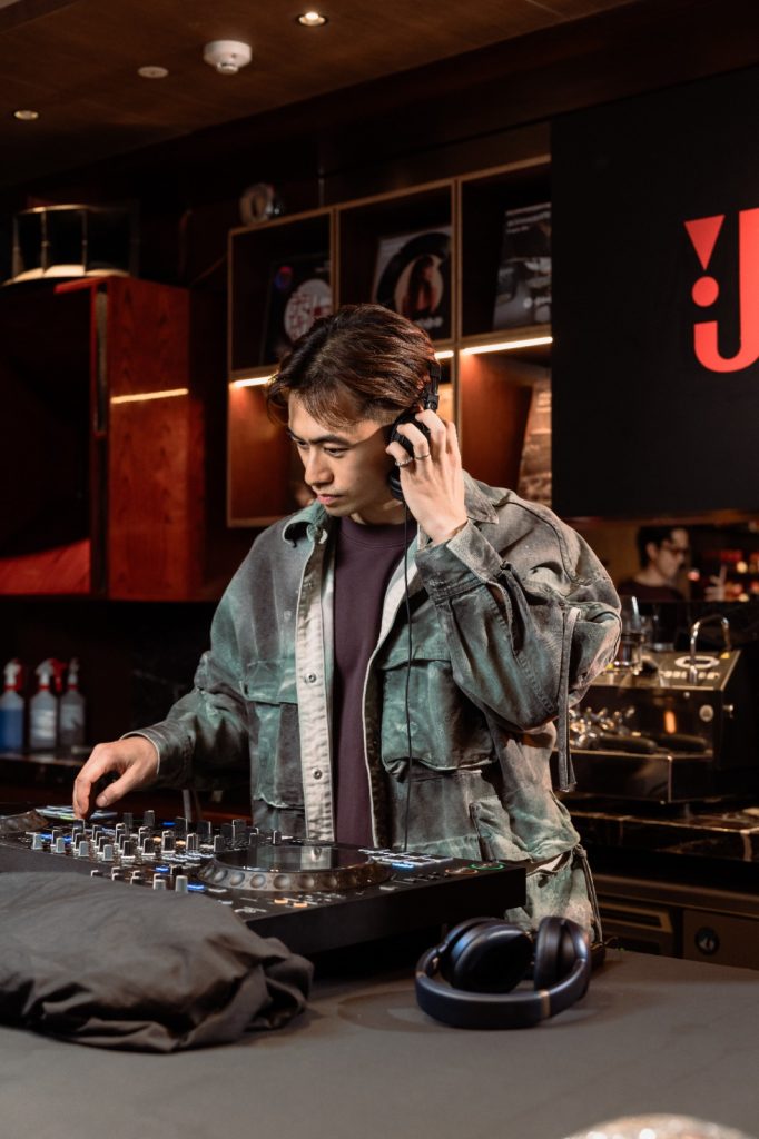 JBL Wows Singapore with Sip & Sound Café Takeover of PPP Coffee at New Bahru, alongside debut of their Tour One M3 Headphones - Alvinology