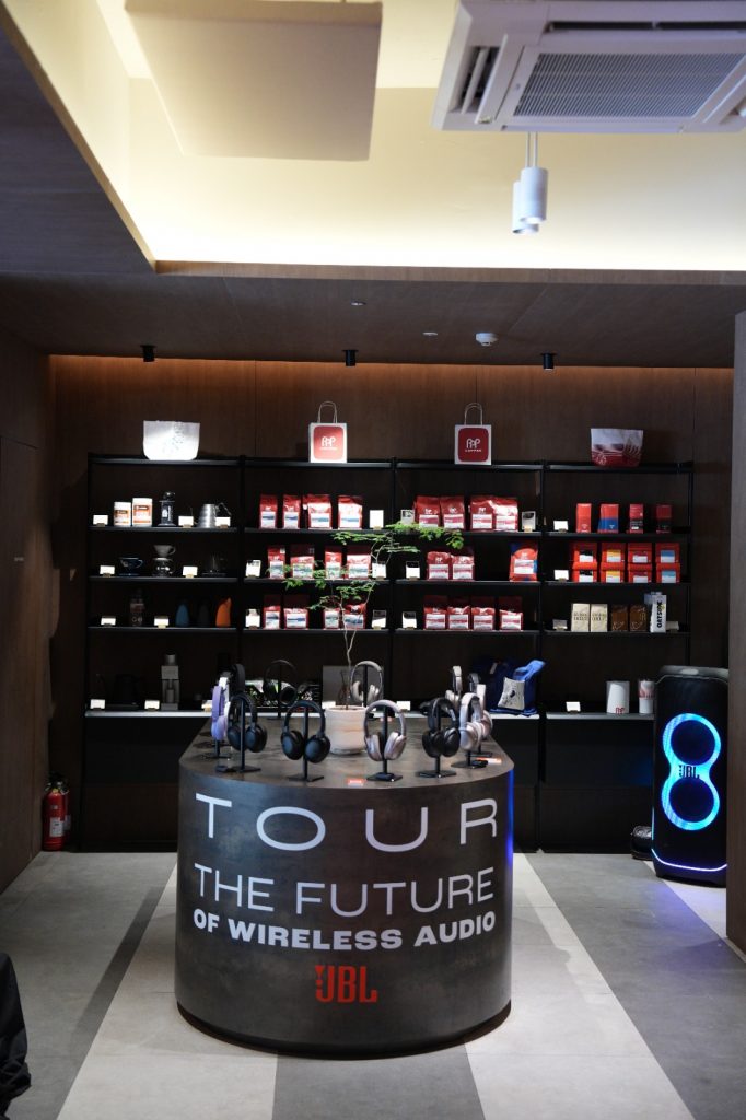JBL Wows Singapore with Sip & Sound Café Takeover of PPP Coffee at New Bahru, alongside debut of their Tour One M3 Headphones - Alvinology