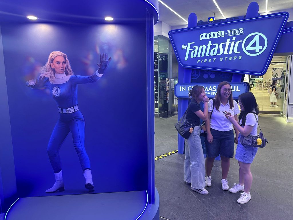 [Movie Review] The Fantastic Four: First Steps — Marvel’s Cosmic Family Returns with a Retro, Sparkling But Safe Reboot - Alvinology