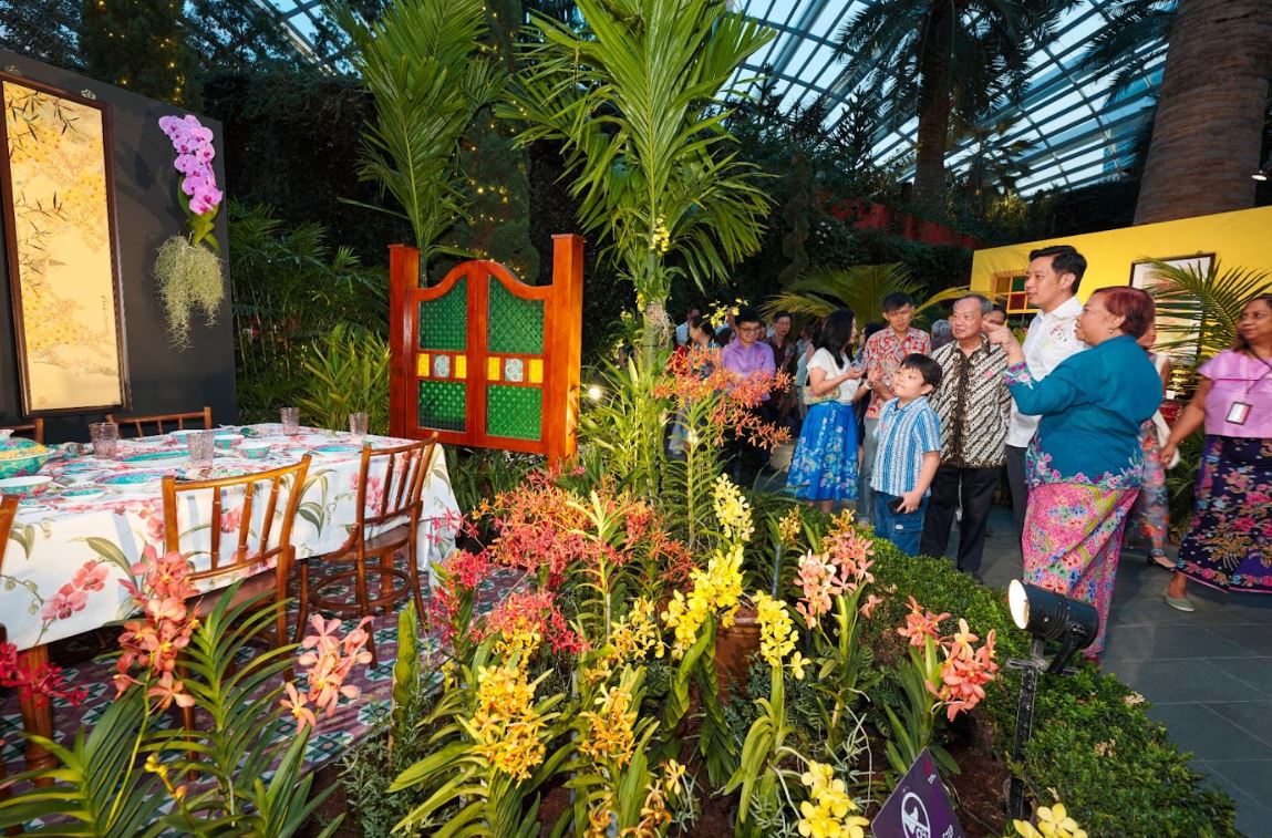 Gardens by the Bay Lights Up for SG60 with Orchid Extravaganza and Dazzling Firefly-Inspired Installation - Alvinology