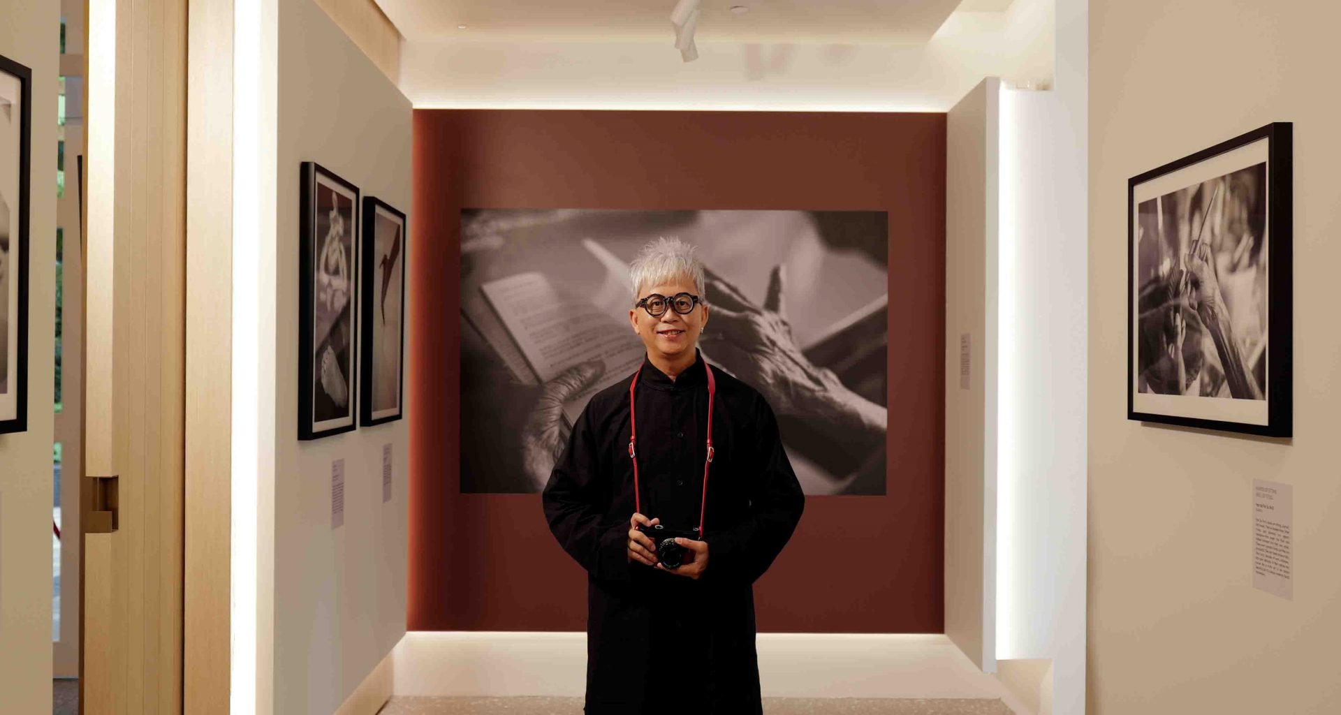 Leica Showcases Dr. Ng King Kang’s “To Stand and To Hold” Exhibition in Celebration of SG60 - Alvinology