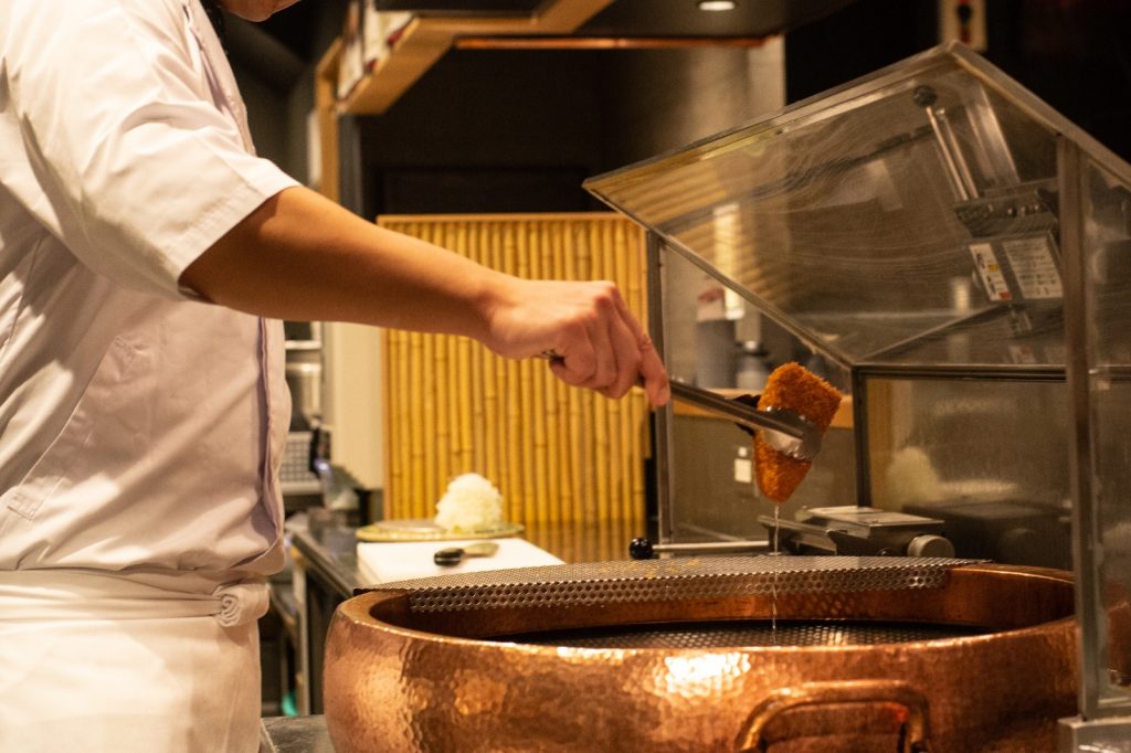 [Review] Japan’s Gyukatsu Specialty Chain, Gyukatsu Kyoto Katsugyu, Brings Its Queue-Worthy Beef Cutlets to One Holland Village - Alvinology