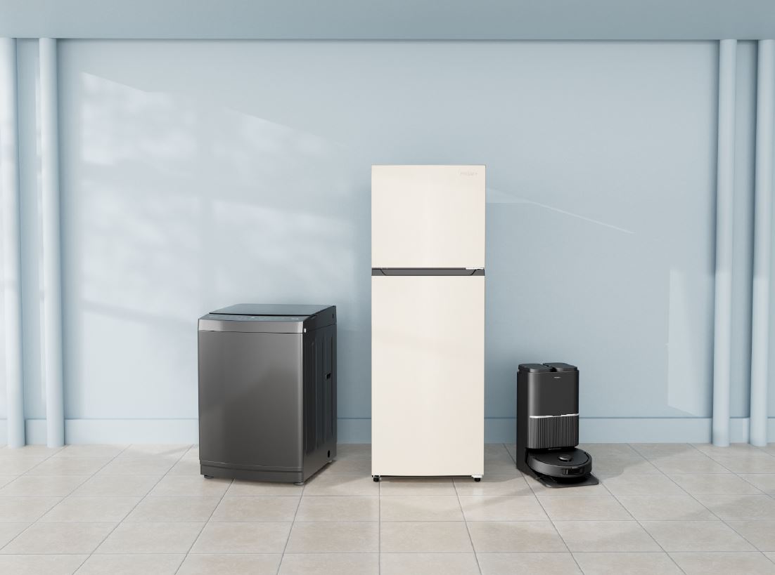 PRISM+ Debuts Robot Vacuum, Top Load Washers, and Limited-Edition Fridge at COMEX 2025 - Alvinology