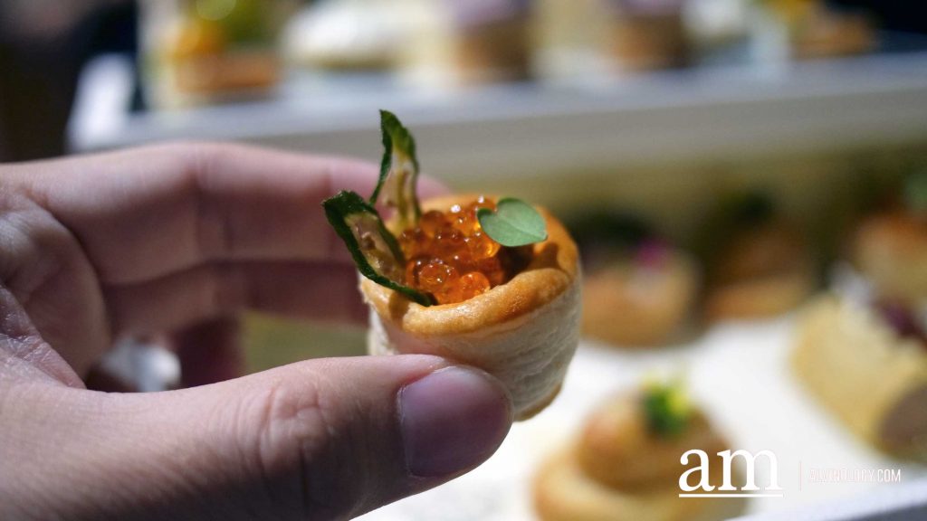 [Review] Fairmont Singapore Celebrates SG60 with Yip Yew Chong-Inspired Afternoon Tea - Alvinology