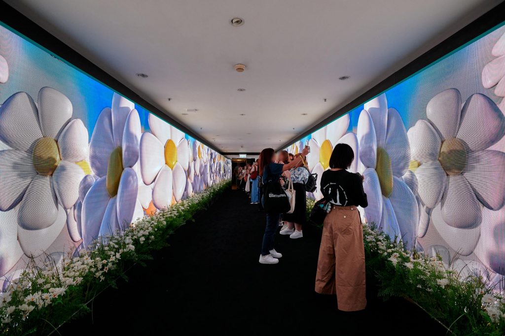 G-DRAGON MEDIA EXHIBITION: Übermensch Arrives in Singapore for Southeast Asian Debut - Alvinology