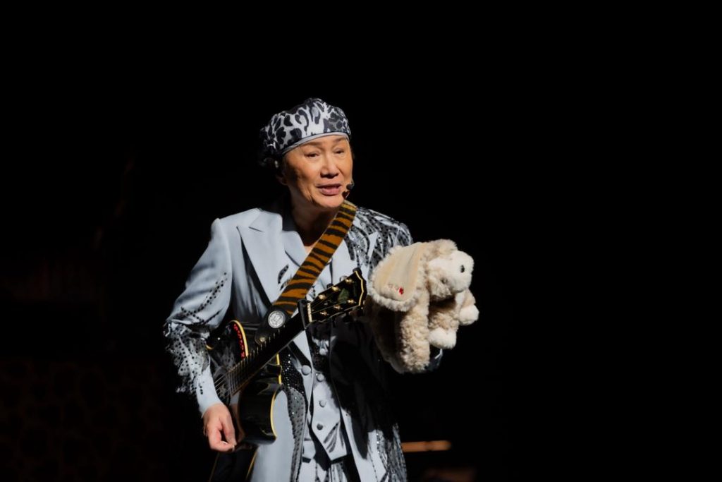 Sam Hui Proves Timeless Appeal with "Play Hard, Sing Hard" Singapore Concert - Alvinology