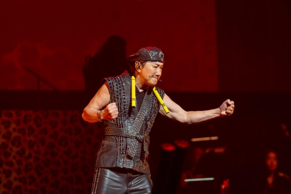 Sam Hui Proves Timeless Appeal with "Play Hard, Sing Hard" Singapore Concert - Alvinology