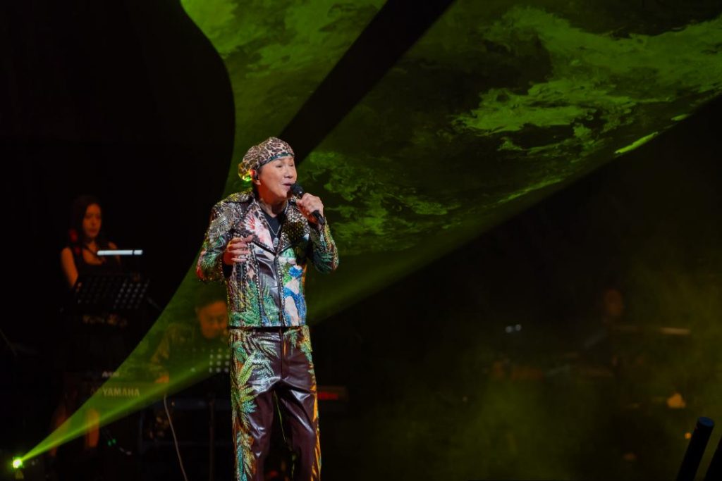 Sam Hui Proves Timeless Appeal with "Play Hard, Sing Hard" Singapore Concert - Alvinology