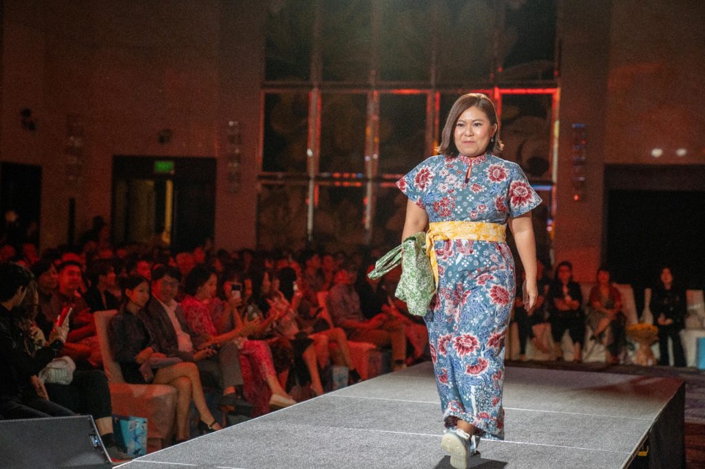 Survivors Shine on the Runway at Fashion For Cancer’s Third Edition with Mayor Baey Yam Keng Leading the Way Survivors Shine on the Runway at Fashion For Cancer’s Third Edition with Mayor Baey Yam Keng Leading the Way - Alvinology
