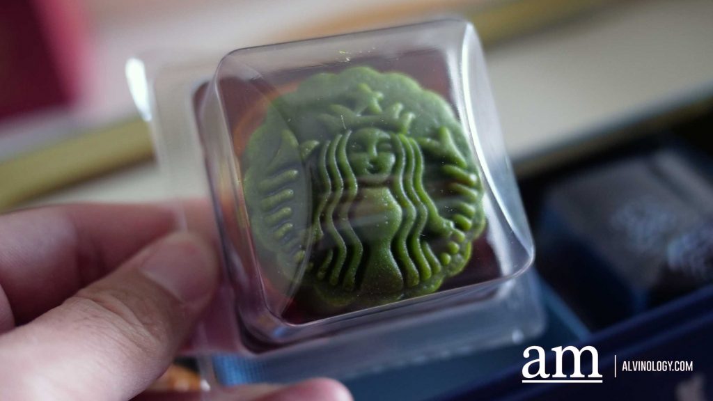Starbucks Singapore Unveils Yuzu Pistachio and Molten Lava Mooncakes for Mid-Autumn 2025 - Alvinology