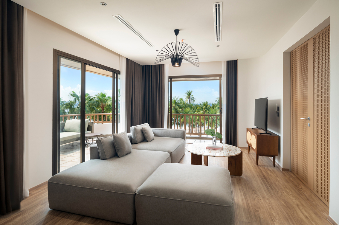 Relax, Refresh, and Recharge at Amari Bangsaen – a New Coastal Escape Just Outside Bangkok Amari Bangsaen-Bangsaen Suite-Living Room with Terrace and Balcony